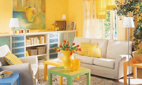 Ambiente pintado de amarillo